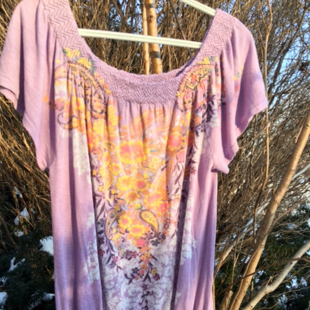 Feminine, EUC, Lilac, Peach Yellow, Flowers with Paisley, Top. OS